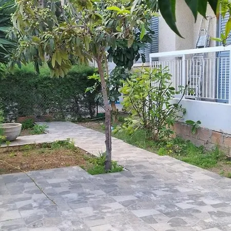 別荘 Elpida Lemon Garden House リマソール